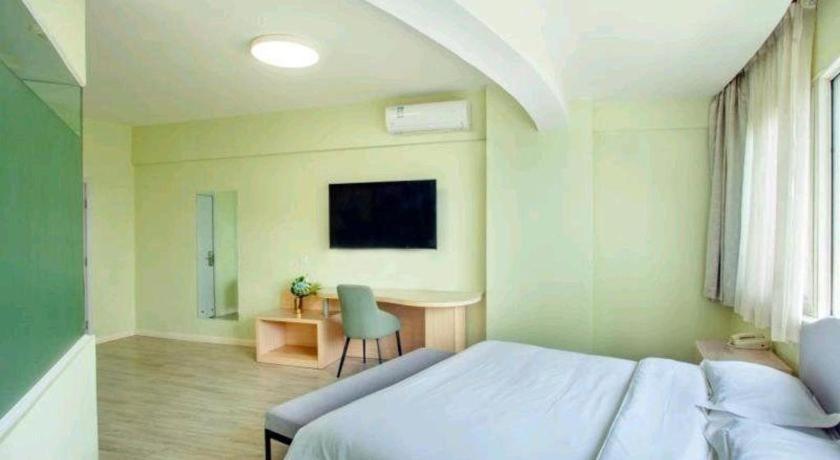Super 8 Hotel Chengde Imperial Summer Resort מראה חיצוני תמונה