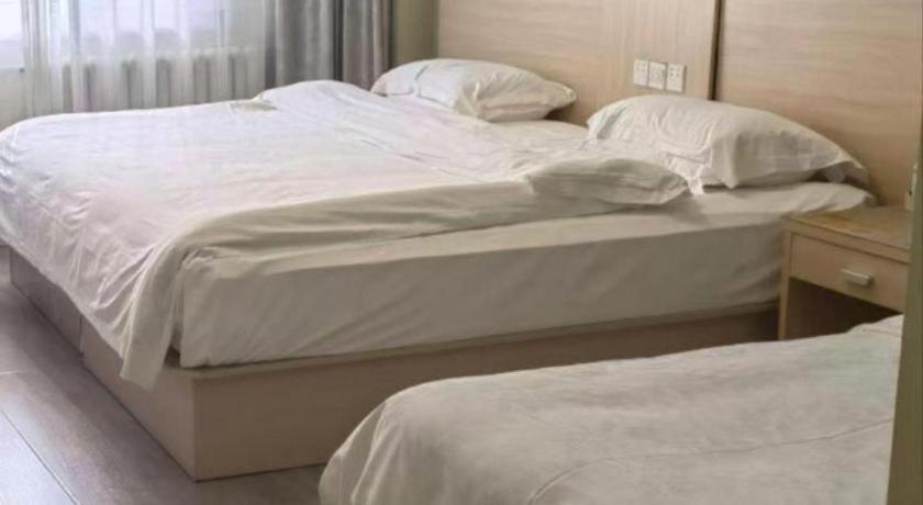 Super 8 Hotel Chengde Imperial Summer Resort מראה חיצוני תמונה